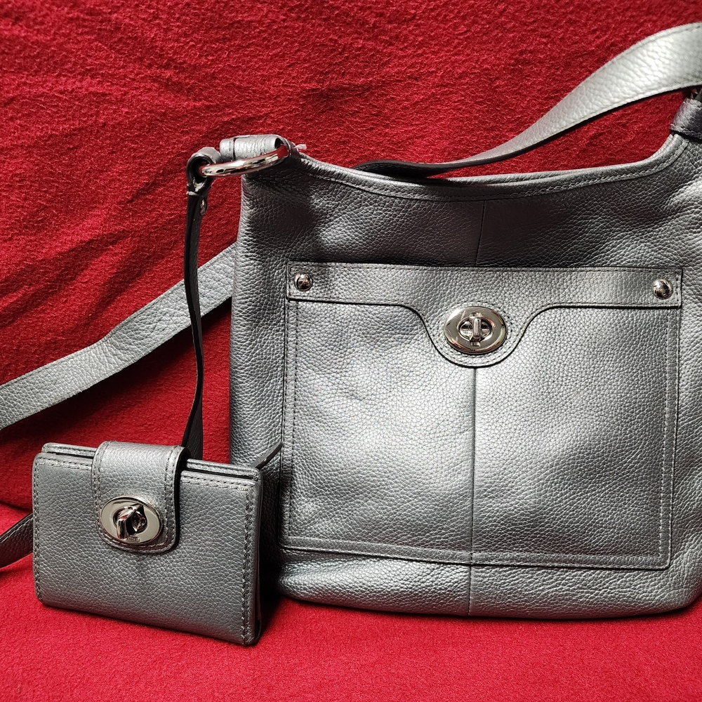 Coach Silver Leather Shoulder Bag and Wallet Set